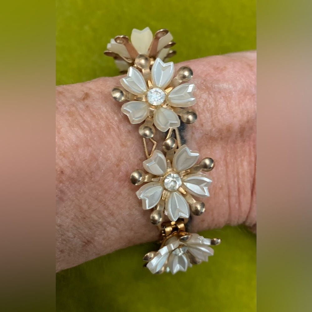 Vintage Rose Gold Vermeil Plastic Flower Bracelet 6”